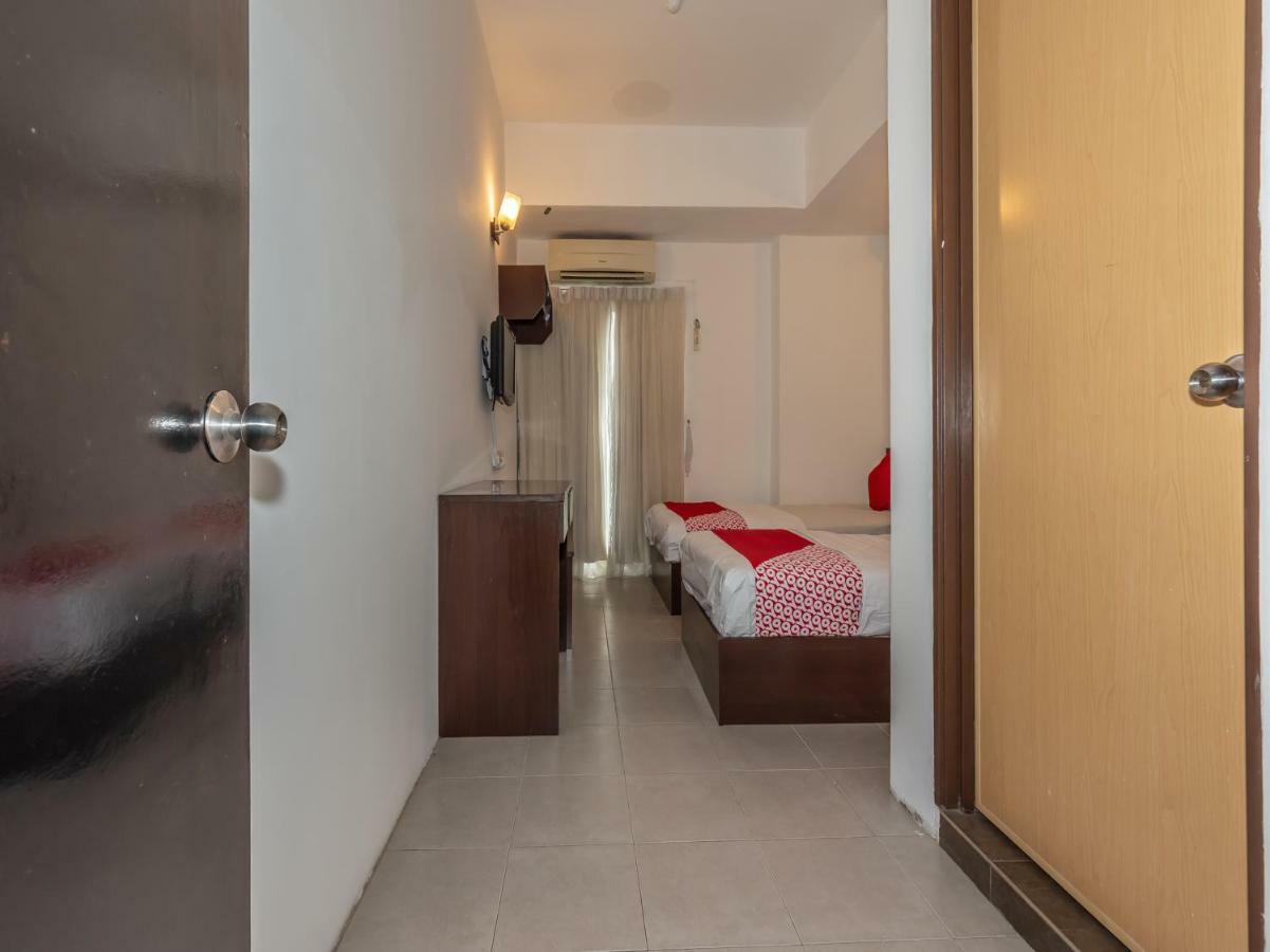 Oyo 1192 Hash House Hotel Malacca Kültér fotó